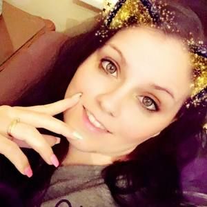 Meet your Posher, Becky